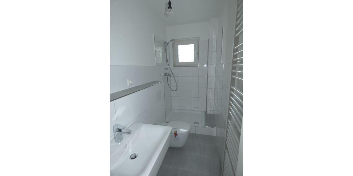 *** 2 Zimmer-Erdgeschoss-Whg. mit Duschbad - bereits aufwendig modernisiert! 2 zimmer