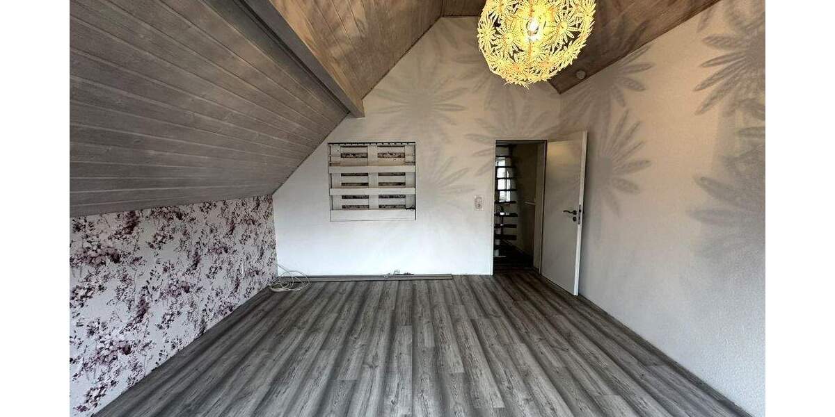 Doppelhaushälfte Essen Karnap - 6 Zimmer, 197 m&sup2;, 450.000&euro; | Angebot:24056728