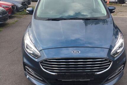 Ford S-Max 227.501 km 9.600 &euro; Gelsenkirchen 45886