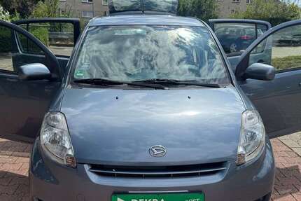 Daihatsu Sirion 124.890 km 2.399 &euro; Essen 45355