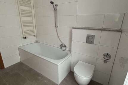 Wohnung zum Mieten in Wuppertal 745 € 77.5 m² 2 zimmer