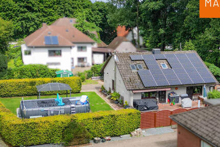 Großzügiges Einfamilienhaus mit Garten, Pool und Potenzial