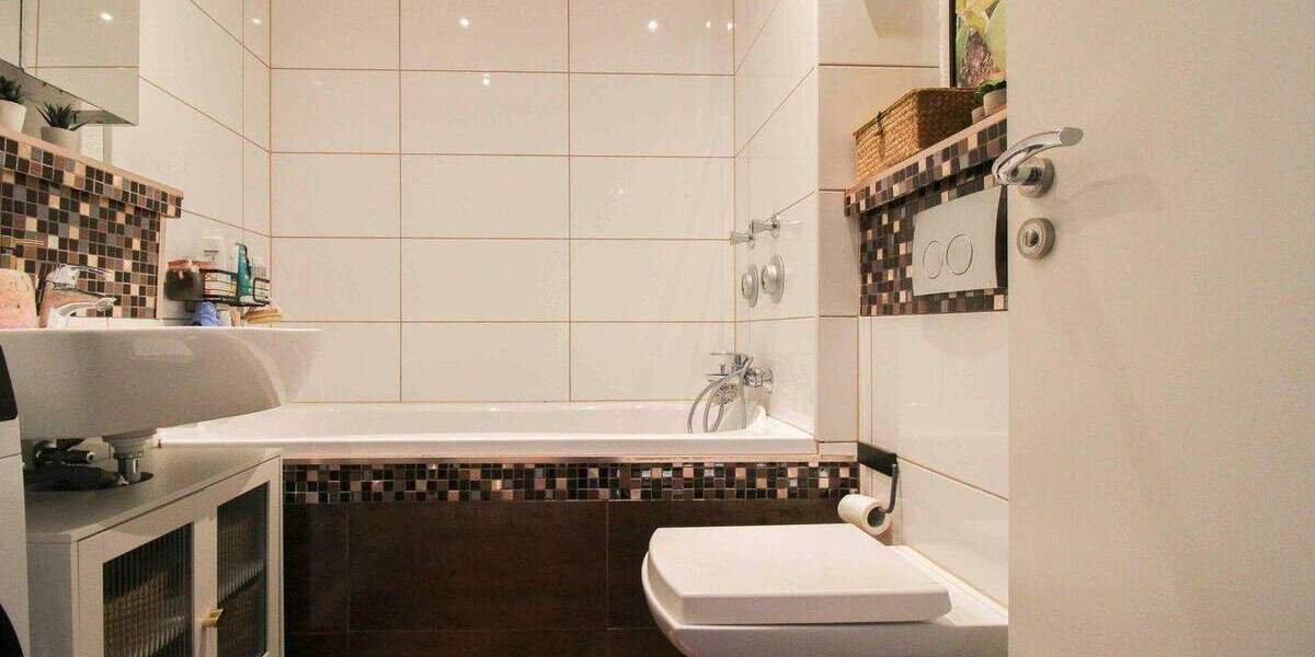 Ihr Alterswohnsitz? 4 Zimmer Wohnung in Citylage mit Balkon und Tiefgaragenstellplatz... 4 zimmer