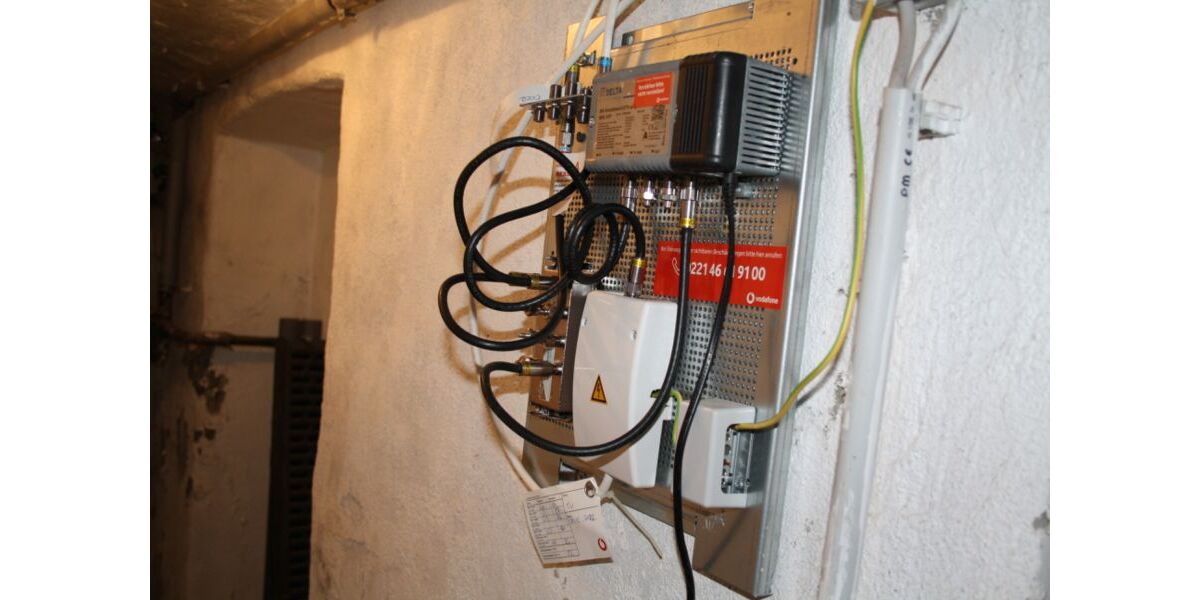 Provisionsfrei* Mehrfamilienhaus mit 277 m² Wohnfläche, komplett renoviert, vollvermietet, provisionsfrei vom Handwerker - Mehrfamilienhaus, Wohnhaus Duisburg Duisburg-Mitte | Angebot:26498458