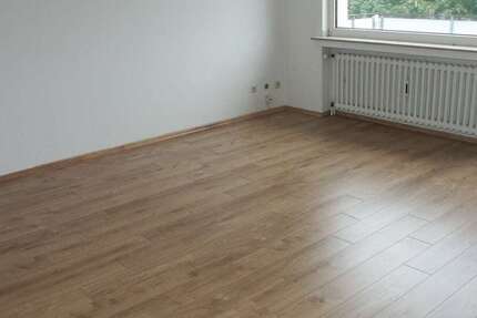 Wohnung Duisburg-Großenbaum Großenbaum - 2 Zimmer, 47 m&sup2;, 360&euro; | Angebot:27177039