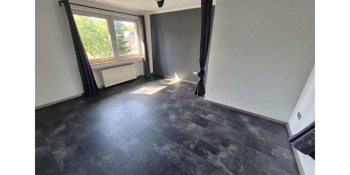 Dachgeschoßwohnung Duisburg Essenberg - 3 Zimmer, 68 m&sup2;, 760&euro; | Angebot:26702250
