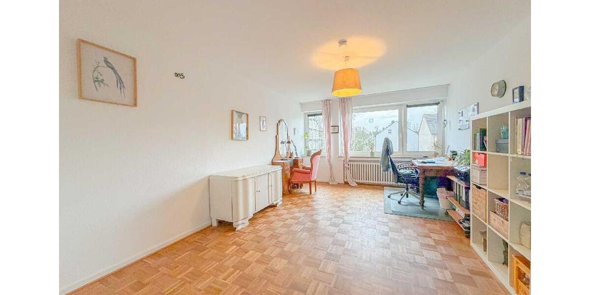 Ratingen-Ost: Großzügige 3-Zimmer-Wohnung mit Balkon und Stellplatz 3 zimmer