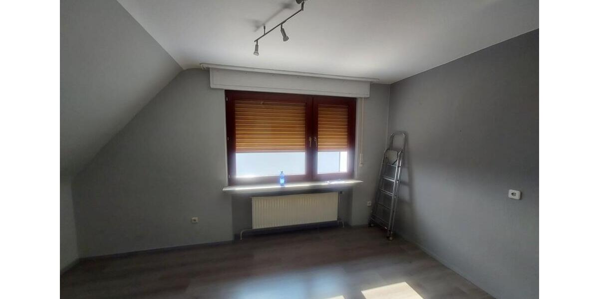 Dachgeschoßwohnung Hattingen Blankenstein - 4 Zimmer, 82 m&sup2;, 620&euro; | Angebot:24391226