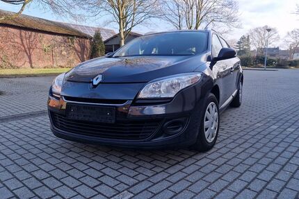 Renault Megane 133.567 km 4.750 &euro; Oberhausen 46149
