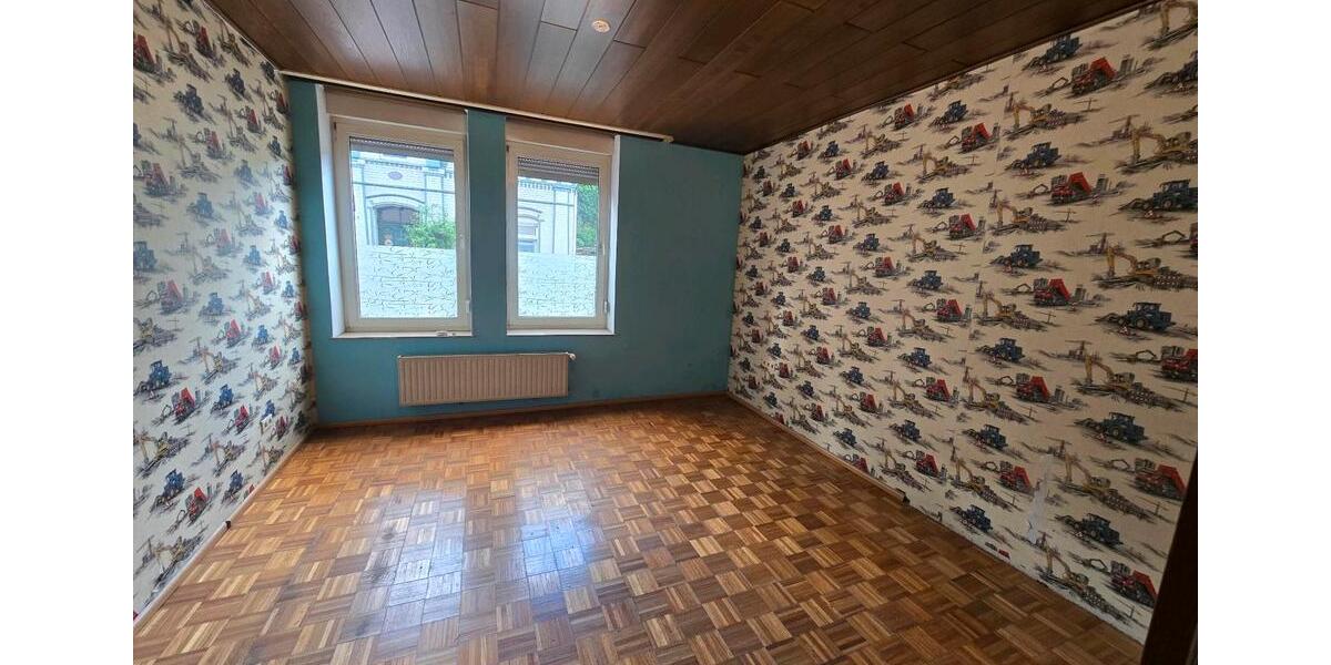 Erdgeschoßwohnung Duisburg Hamborn - 5 Zimmer, 166 m&sup2;, 175.000&euro; | Angebot:26480561