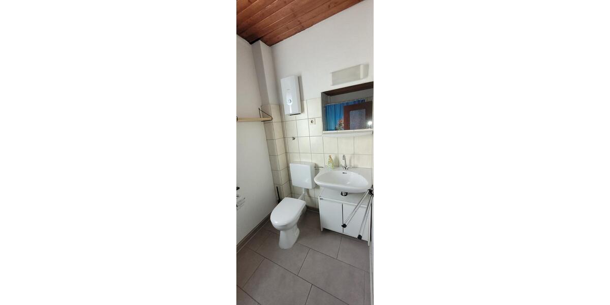 1 Zimmer , Möbliert. Telefon :020384730 1 zimmer