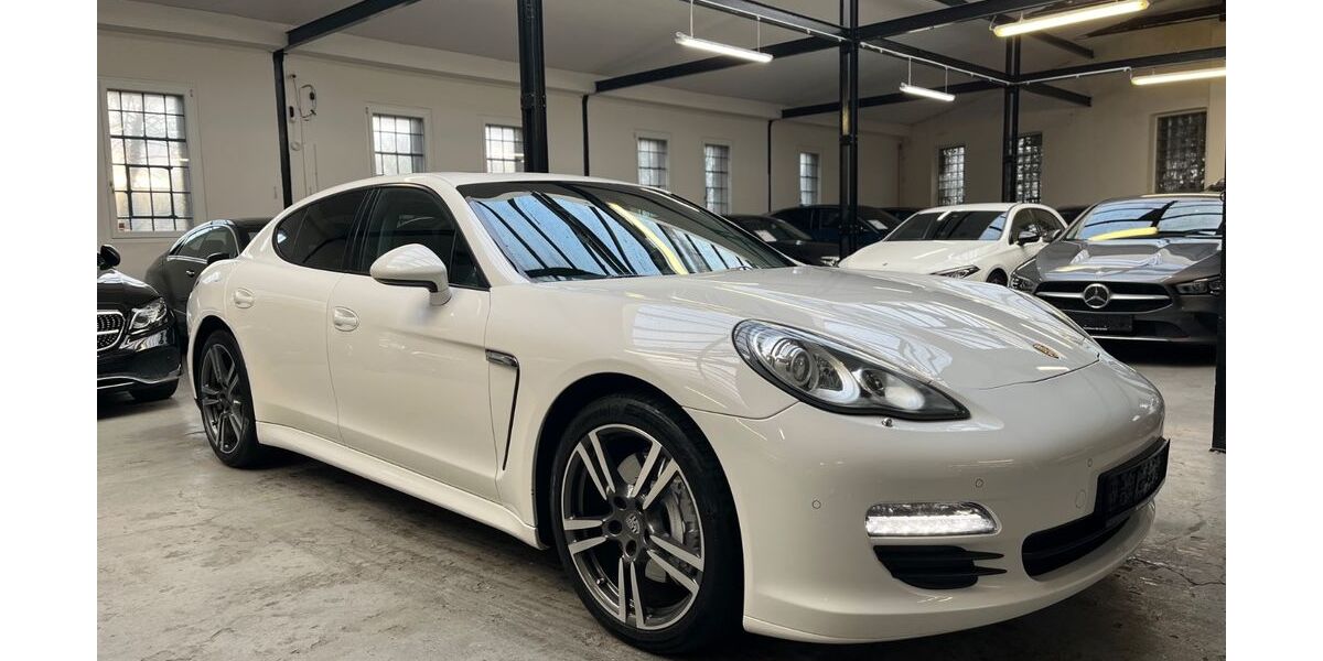 Porsche Panamera 104.000 km 24.870 &euro; Velbert 42551