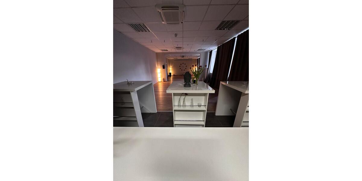 Yogastudio-Räume zur Untervermietung zimmer