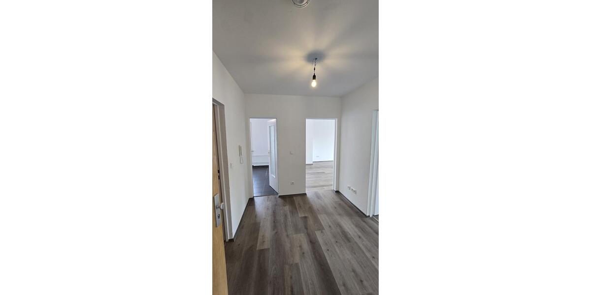 Sehr schöne renoverte 3 Zimmer Wohnung mit Balkon in Oberhausen zu vermieten 3 zimmer