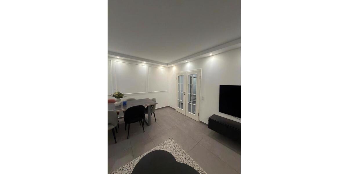 Etagenwohnung Duisburg Mittelmeiderich - 4.5 Zimmer, 87 m&sup2;, 240.000&euro; | Angebot:26502484