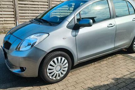 Toyota Yaris 154.500 km 1.580 &euro; Essen 45359