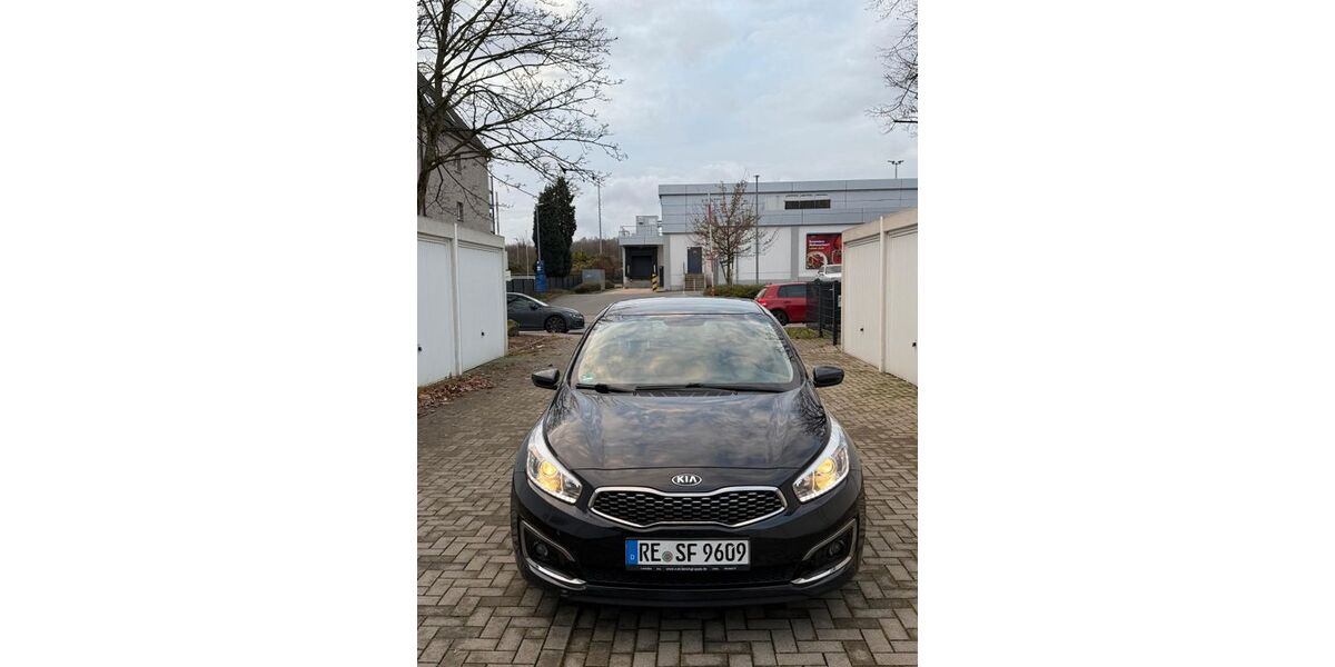 Kia ceed / Ceed 88.000 km 10.900 &euro; Gladbeck 45968