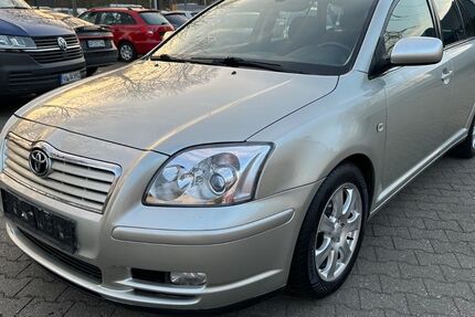 Toyota Avensis 149.898 km 3.990 &euro; Essen 45356