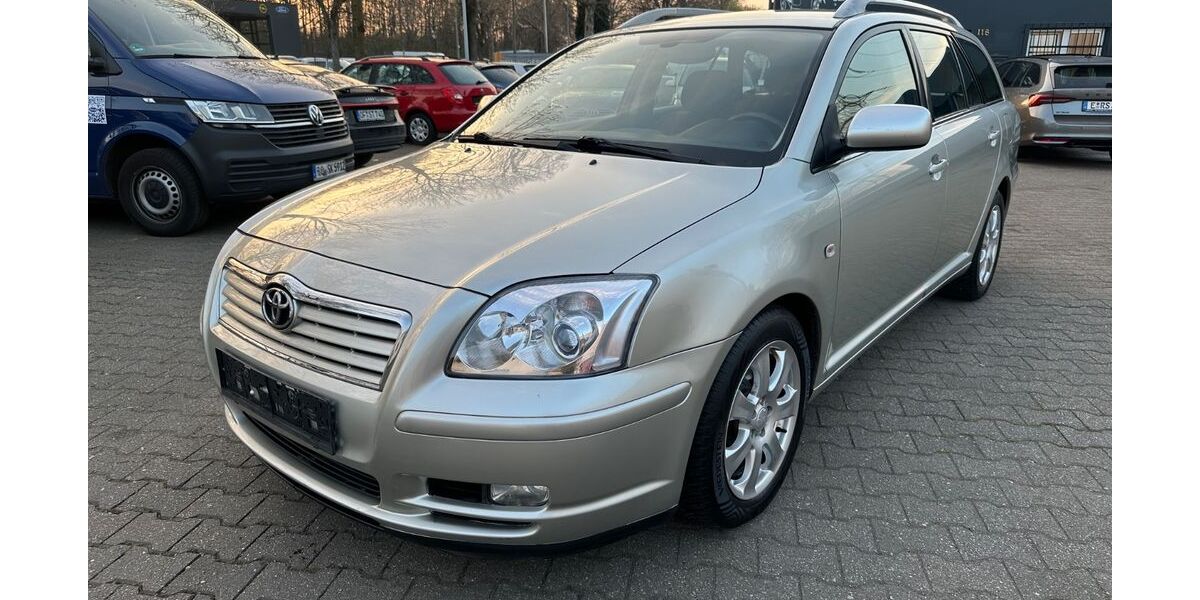 Toyota Avensis 149.898 km 3.990 &euro; Essen 45356