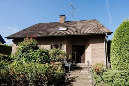 Laupendahler Siedlung - freistehendes Einfamilienhaus mit Süd-Garten & Garage 3 zimmer