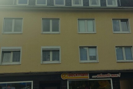 Mehrfamilienhaus mit 2 Ladenlokalen und Garagenhof in Remscheid-Süd zimmer