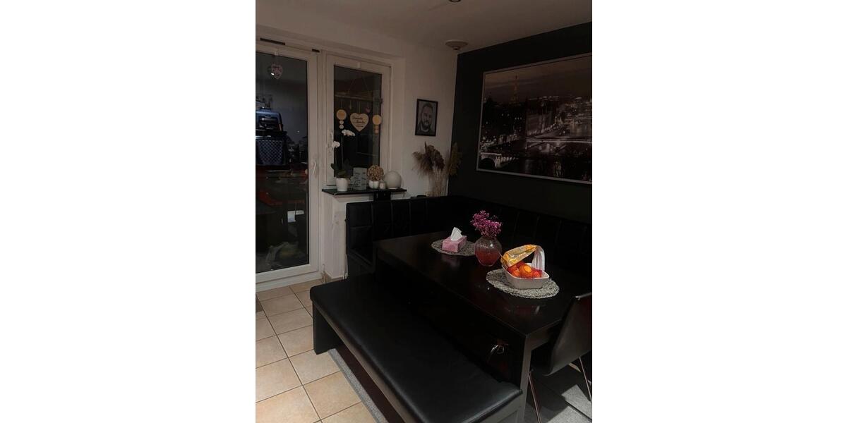 Dachgeschoßwohnung Gelsenkirchen Gelsenkirchen-Mitte - 3 Zimmer, 80 m&sup2;, 500&euro; | Angebot:25656495