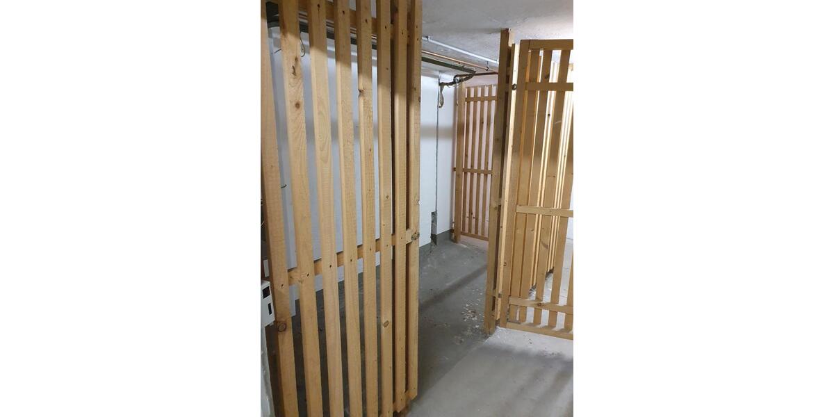 Dachgeschoßwohnung Essen Huttrop - 3 Zimmer, 67 m&sup2;, 109.000&euro; | Angebot:27446984