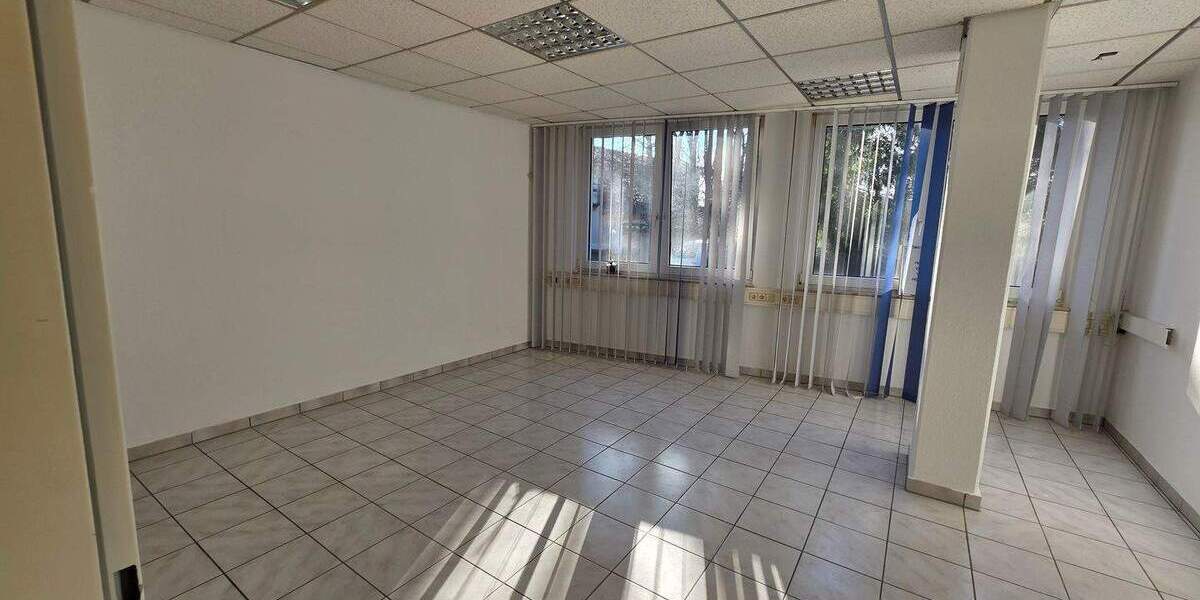 Gewerbeobjekt Velbert Mitte - 7 Zimmer, 210 m&sup2;, 1.600&euro; | Angebot:25774765