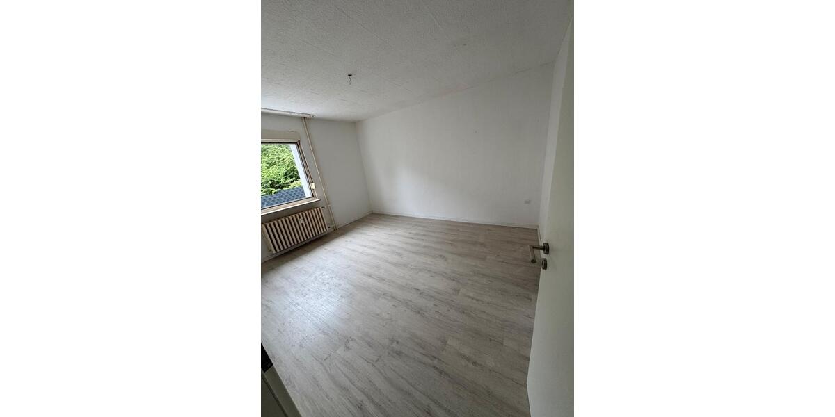 Erdgeschoßwohnung Essen Stadtbezirk III - 3 Zimmer, 56 m&sup2;, 650&euro; | Angebot:26462892
