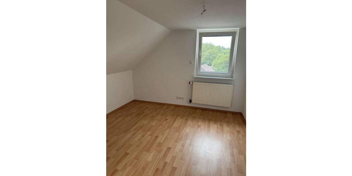 Dachgeschoßwohnung Bochum Eppendorf - 2 Zimmer, 43 m&sup2;, 330&euro; | Angebot:26447956