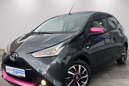 Toyota Aygo (X) 51.924 km 9.970 &euro; Essen 45145