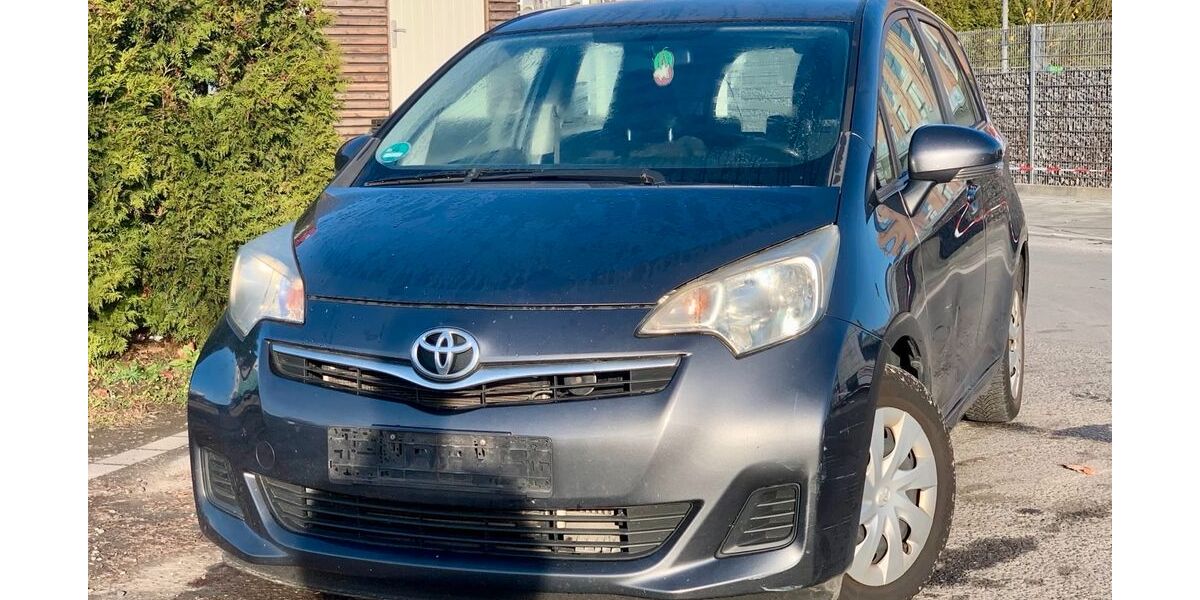 Toyota Verso-S 187.627 km 3.250 &euro; Gelsenkirchen 45884