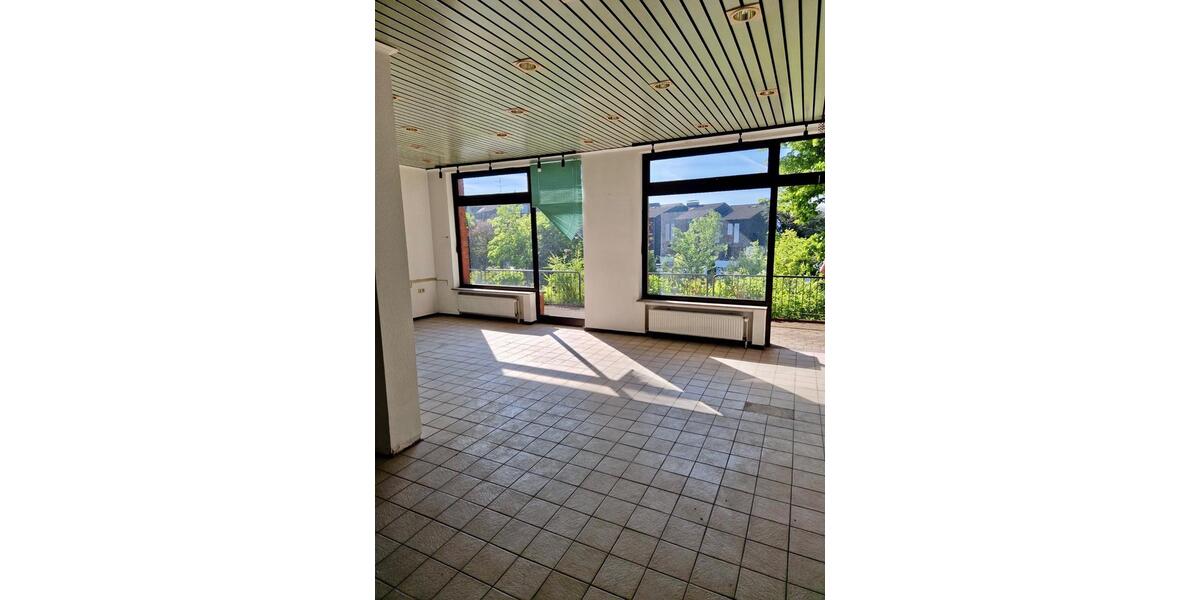 Helle Gewerbeeinheit mit ca. 80 m² in gut erreichbarer Lage zimmer