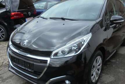 Peugeot 208 125.000 km 5.850 € Essen 45329