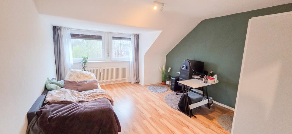 Dachgeschoßwohnung Bottrop Feldhausen - 3.5 Zimmer, 85 m&sup2;, 540&euro; | Angebot:25655187