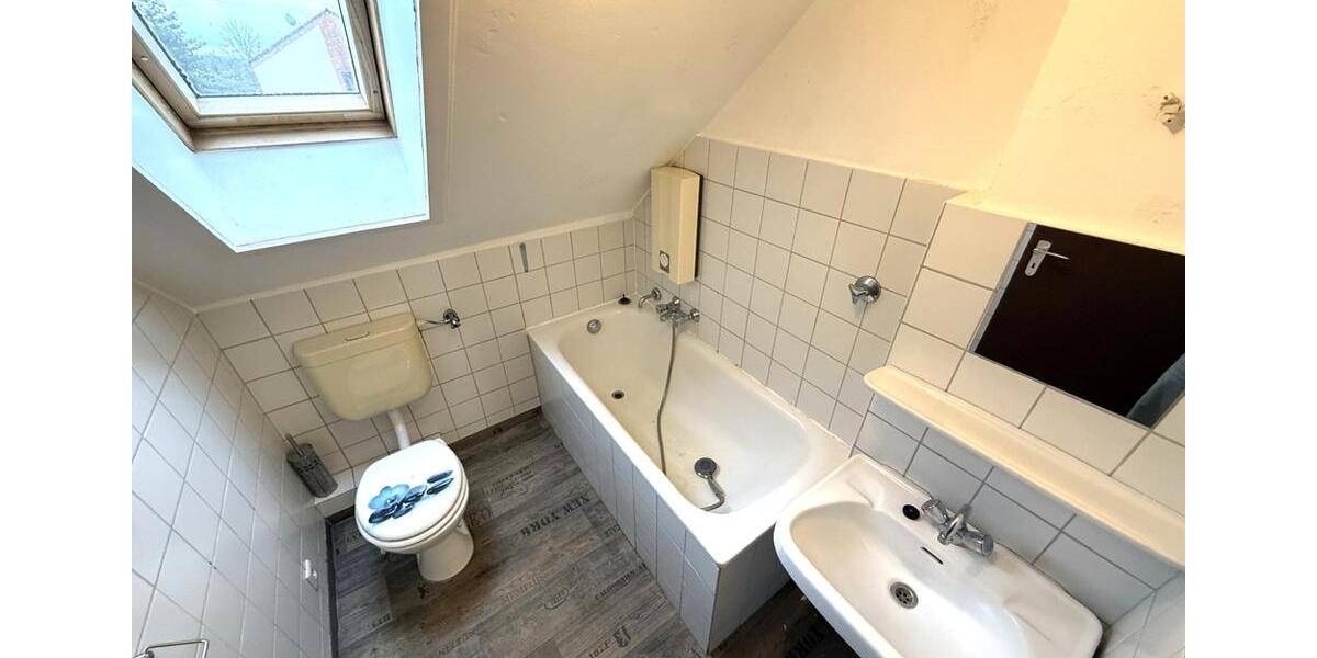 Dachgeschoßwohnung Gladbeck Brauck - 1 Zimmer, 35 m&sup2;, 245&euro; | Angebot:24492061