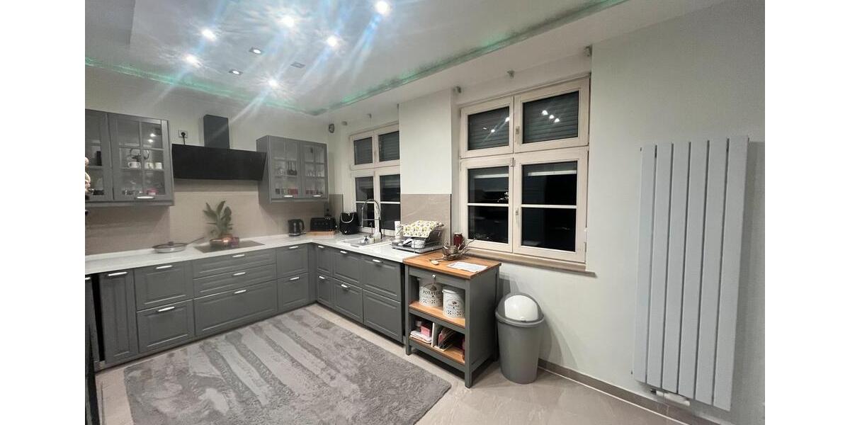 Verkauft wird eine Hälfte halbes Haus 5 zimmer