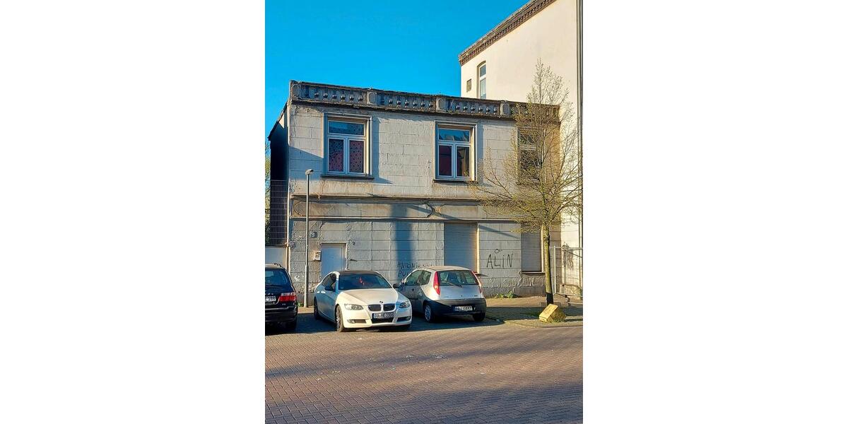 Renovierungsbedürftige günatige DHH für Familie 3 zimmer