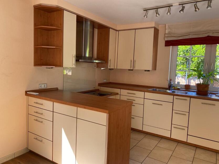 Gepflegtes Einfamilienhaus mit PV-Anlage & Garage in Meerbusch
