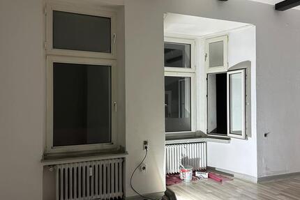 Schöne, teilw. sanierte 102 m² Wohnung in Duisburg Ruhrort zimmer