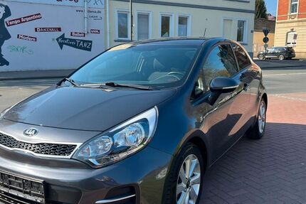 Kia Rio 34.000 km 7.990 &euro; Recklinghausen 45657
