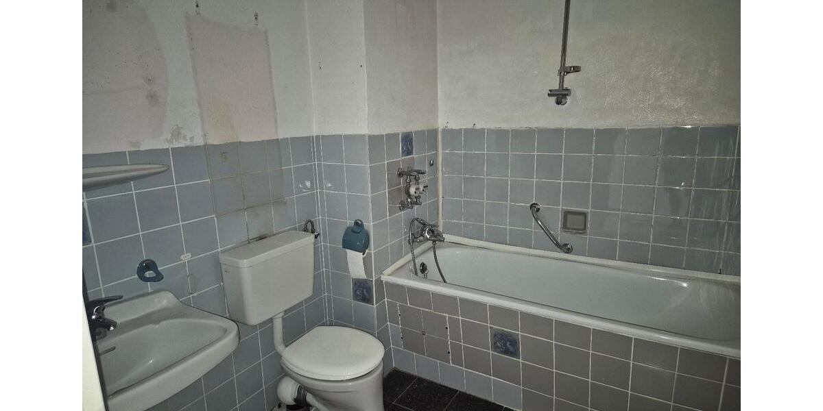 Dachgeschoßwohnung Wuppertal Gemarkung Nächstebreck - 3 Zimmer, 72 m&sup2;, 120.000&euro; | Angebot:27496402