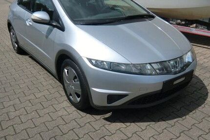 Honda Civic 128.881 km 2.700 &euro; Essen 45326