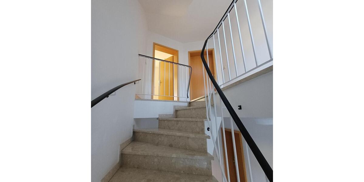 Etagenwohnung Bottrop Feldhausen - 3.5 Zimmer, 119 m&sup2;, 1.100&euro; | Angebot:25810856