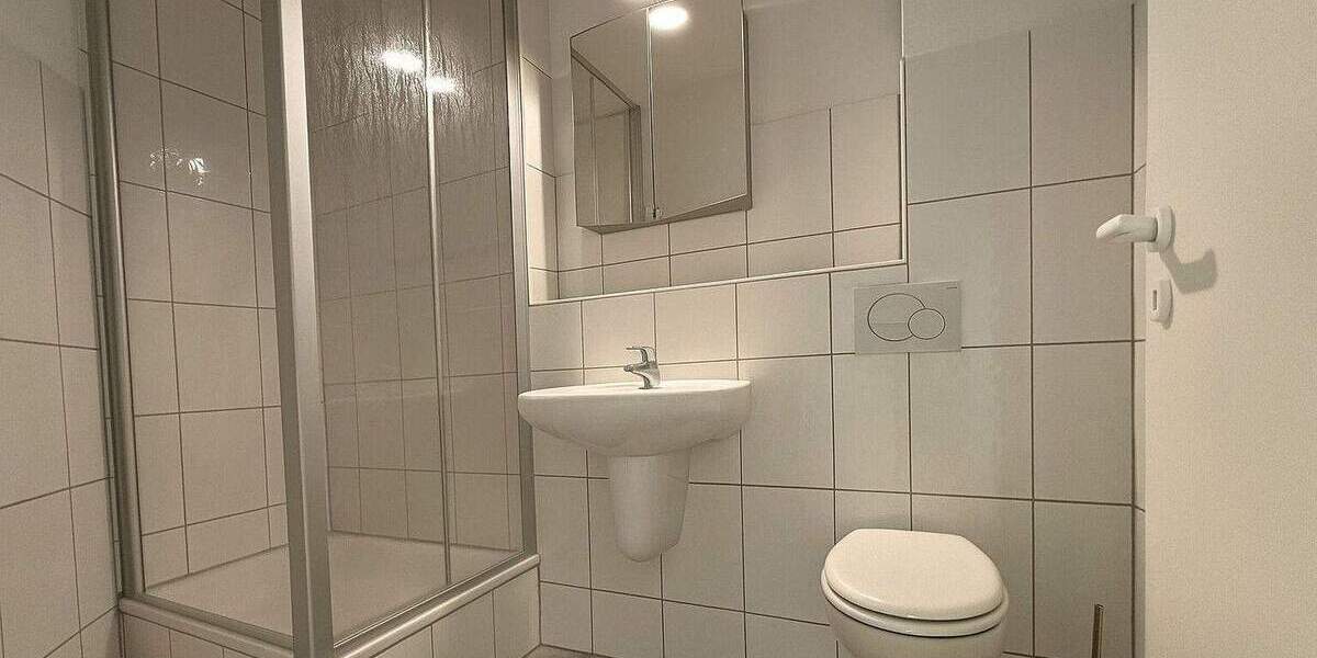 Etagenwohnung Velbert Mitte - 3 Zimmer, 131 m&sup2;, 359.000&euro; | Angebot:25689209