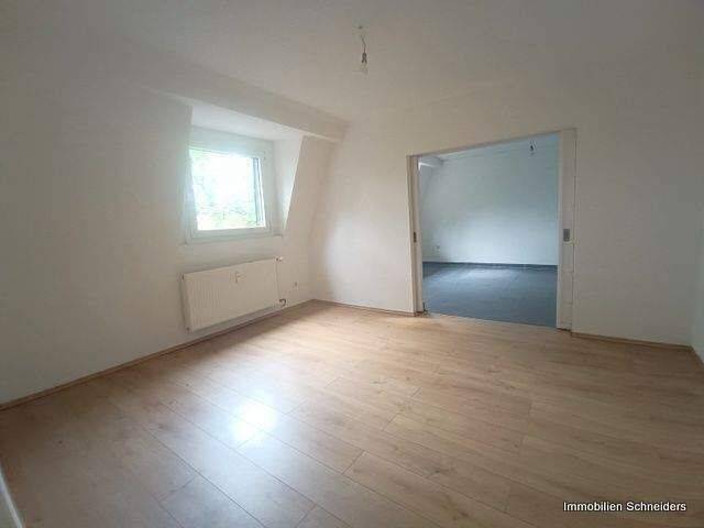 Etagenwohnung Duisburg Obermarxloh - 2 Zimmer, 50 m&sup2;, 400&euro; | Angebot:26875010