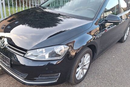 VW Golf 75.170 km 11.850 &euro; Oberhausen 46117