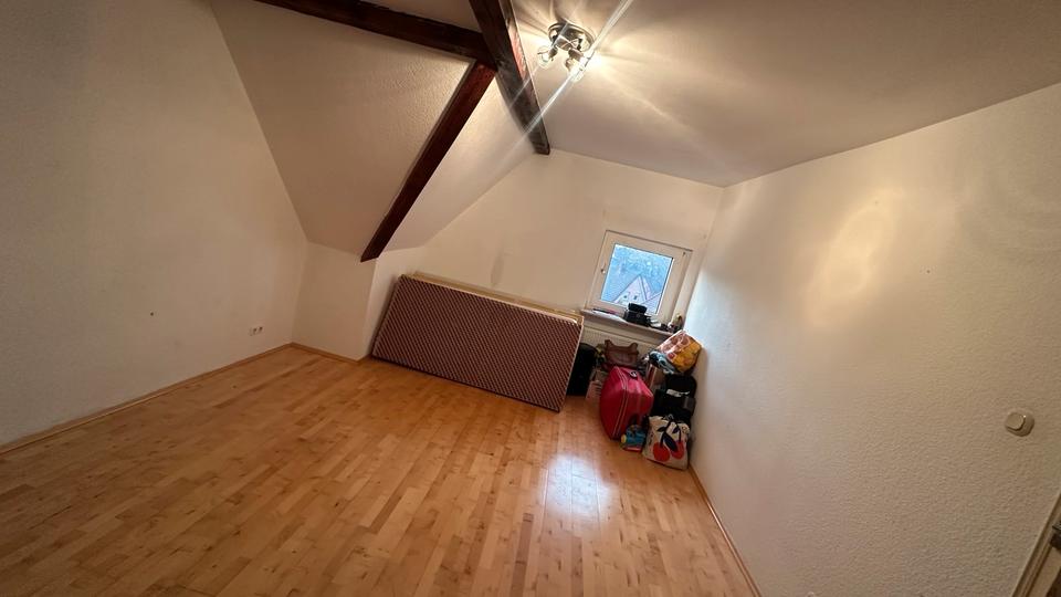 Etagenwohnung Gladbeck - 3 Zimmer, 90 m&sup2;, 700&euro; | Angebot:25822551