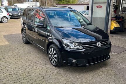 VW Touran 209.000 km 6.980 &euro; Essen 45141