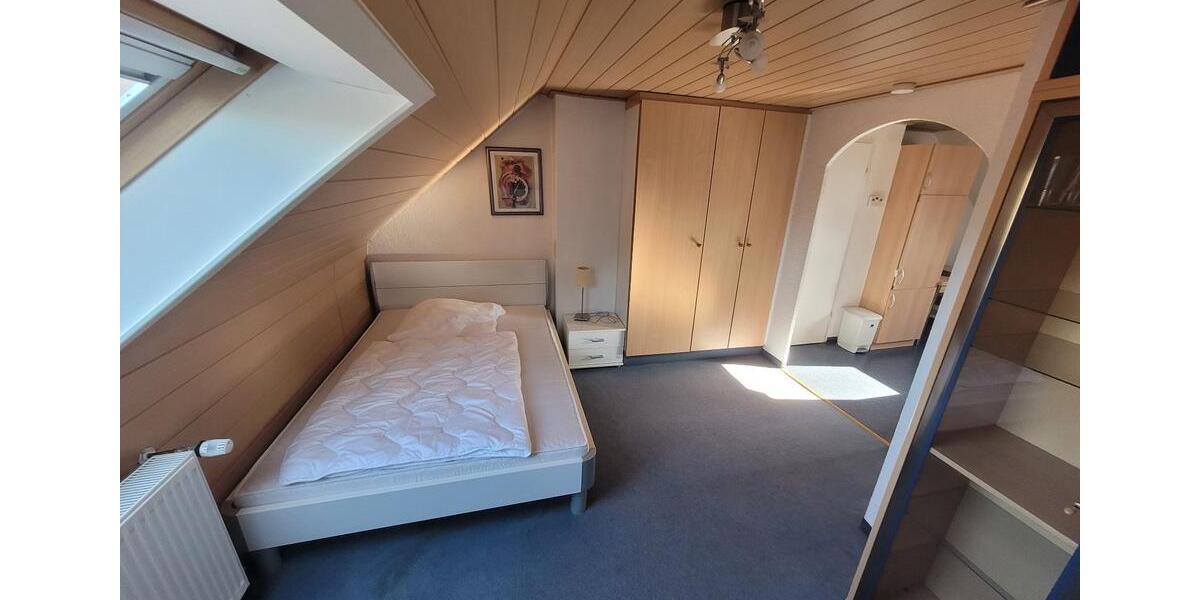 Dachgeschoßwohnung Essen Frillendorf - 1 Zimmer, 32 m&sup2;, 350&euro; | Angebot:26224985